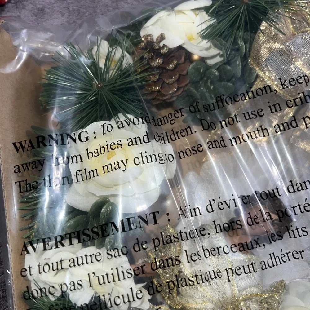 Avon‎ 2005 Fiber Optic African American Angel Wreath Christmas Decor